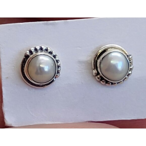 Sterling Silver Freshwater Pearl Stud Earrings & Pendant Set Boho Dainty - Picture 3 of 8